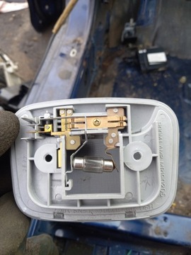 LAMPA POLSTROVÁNÍ MITSUBISHI COLT CJ0 CJO 02 2001R