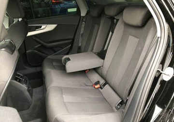 Audi A4 B9 Limousine Facelifting 2.0 35 TFSI 150KM 2023 Audi A4 Limousine A4 35 TFSI mHEV Automat Vat Marza Salon PL Apple Ca, zdjęcie 6
