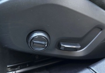 Volvo V60 II  Kombi 2.0 D4 190KM 2019 Volvo V60 D4 virtual cockpit AUTOMAT 190KM zarejestrowany BEZWYPADKOWY, zdjęcie 26