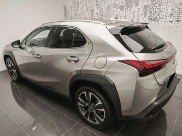 Lexus UX Crossover Facelifting 2.0 300h 199KM 2025 Od ręki - 300h Business 2.0 Hybrid Dynamic Force 199KM | Podgrzewane fotele, zdjęcie 3