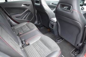 Mercedes CLA C117 Shooting Brake Facelifting 2.0 220 184KM 2017 Mercedes-Benz CLA CLA 220 4-MATIC 184KM Shooting-Brake AMG Panorama Salon, zdjęcie 33