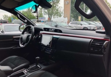 Toyota Hilux VIII Podwójna kabina Facelifting 2.8 D-4D 204KM 2022 Toyota Hilux Toyota Hilux 2.8 D-4D Double Cab GR Sport 4x4 2.8 Diesel 204KM, zdjęcie 19