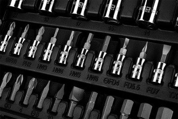 Neo Tools НАБОР ТОРЦЕВЫХ КЛЮЧЕЙ 110 ЭЛЕМЕНТОВ Плоский крестообразный ключ Torx