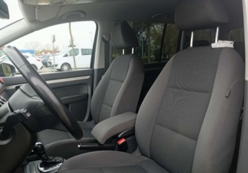 Volkswagen Touran II 1.6 TDI 105KM 2011 Volkswagen Touran Zarejestrowany - ubezpieczony - automat - 1,6 - 105 1.6, zdjęcie 19