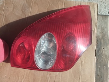 Renault laguna 2 kombi lampa tylna lewa