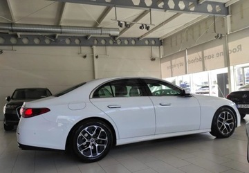 Mercedes Klasa E W214 2025 Mercedes-Benz Klasa E Salon Polska Aut 9G 4x4 5L radary moc20423KM 2.0, zdjęcie 3