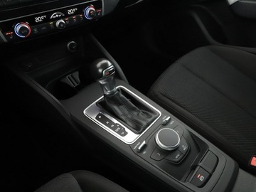 Audi Q2 SUV 1.5 35 TFSI 150KM 2019 Audi Q2 35 TFSI Automat Climatronic Tempomat, zdjęcie 26