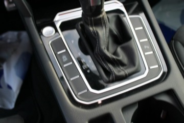 Volkswagen Arteon Fastback Facelifting 2.0 TDI 200KM 2021 Volkswagen Arteon TDI R-LINE Virtual DSG Gwarancja, zdjęcie 30