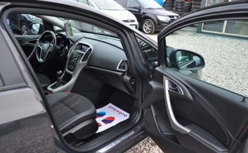 Opel Astra J Hatchback 5d 1.4 Turbo ECOTEC 120KM 2012 Opel Astra LIFT 1.4 Turbo Benzyna Tempomat Cz. parkowania 1.4 Benzyna 120KM, zdjęcie 13