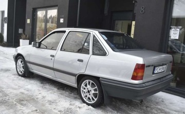 Opel Kadett E Sedan 1.4 i 60KM 1991 Opel Kadett Opel Kadett 1.4 GL 1.4 Benzyna 60KM, zdjęcie 18