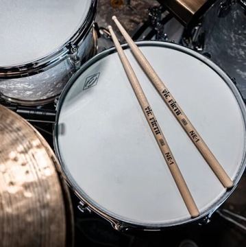 ВИК ФИРТ Майк Джонстон NE1