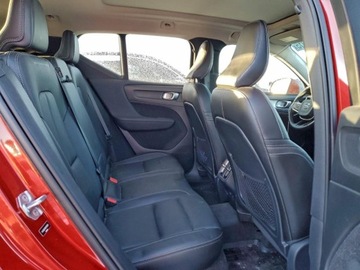 Volvo XC40 2021 Volvo XC 40 T5 Momentum 2021 2.0 Benzyna 248KM, zdjęcie 11