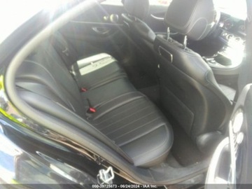 Mercedes Klasa E W213 2019 Mercedes-Benz Klasa E 2019 Mercedes-Benz E-Class E 300 4MATIC Sedan 2.0, zdjęcie 7