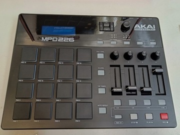 USB/MIDI-контроллер Akai MPD 226