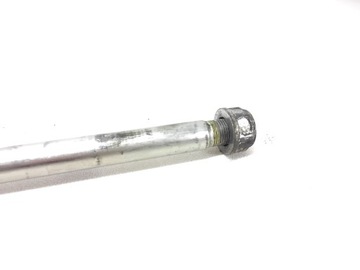 HONDA VTR 1000 FIRESTORM SC 36 ОСЬ С ГНЕЗДОМ