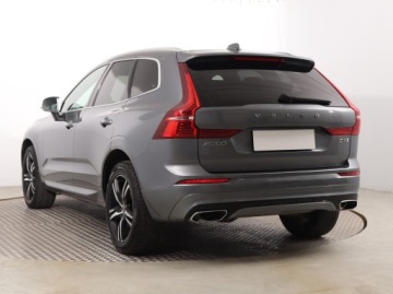 Volvo XC60 II Crossover D4 190KM 2018 Volvo XC60 D4, 187 KM, Automat, Skóra, Navi, zdjęcie 3