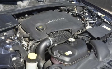 Jaguar XJ VII X351 Sedan SWB 3.0L V6D 600 275KM 2015 Jaguar XJ Jaguar XJ 3.0 V6 S Premium Luxury 3.0 Diesel 275KM, zdjęcie 20