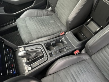 Volkswagen Passat B8 Variant Facelifting 2.0 TDI SCR 200KM 2022 Volkswagen Passat 2.0 TSI 200KM 4Motion FV 23%, zdjęcie 22