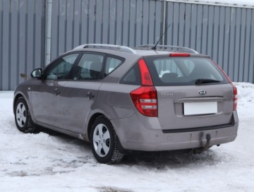 Kia Ceed I Hatchback 5d Facelifting 1.6 DOHC CVVT 126KM 2009 Kia Ceed 1.6 CVVT, Salon Polska, GAZ, HAK, Klima, zdjęcie 3