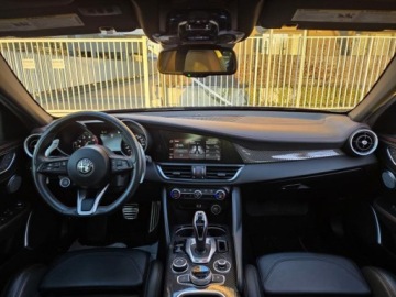 Alfa Romeo Giulia II Sedan Facelifting 2.0 Turbo 280KM 2023 ALFA ROMEO GIULIA ESTREMA A TI Q4, 2.0l Turbo 280KM Bezwypadkowy 23,434km, zdjęcie 10