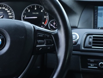 BMW Seria 5 F10-F11 Touring 520d 184KM 2012 BMW 5 520d, 181 KM, Automat, Skóra, Navi, Xenon, zdjęcie 21