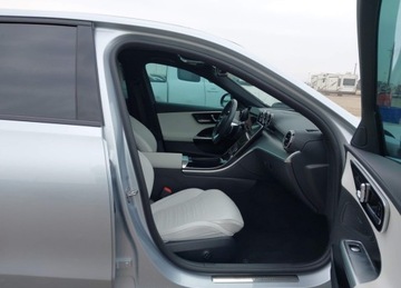 Mercedes Klasa C W206 Limuzyna 2.0 300 258KM 2024 Mercedes-Benz Klasa C 2024r., C 300, 2L, od ubezpieczalni 2.0 Benzyna 259KM, zdjęcie 6