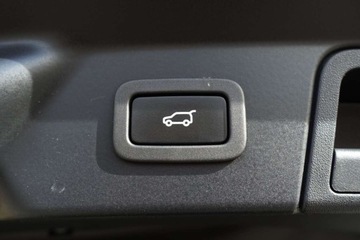 Land Rover Range Rover Velar SUV 2.0 Si4 250KM 2019 Land Rover Range Rover Velar R-Dynamic, Virtual, Klimatyzacja 2stref, kame, zdjęcie 8