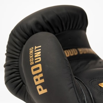 Боксерские перчатки StormCloud Boxing Pro, черные/золотые, 10 унций