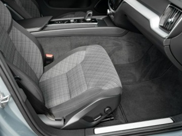Volvo V60 II  2022 Volvo V60 WD5210S#B4 D Momentum Pro K.cofania, zdjęcie 29