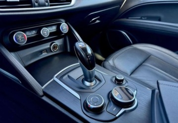 Alfa Romeo Stelvio SUV 2.0 Turbo 280KM 2018 Alfa Romeo Stelvio Alfa Romeo Stelvio 2.0 Turbo 16V AT8-Q4 Lusso 2.0 280KM, zdjęcie 10