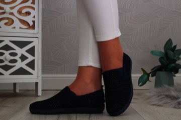 ЛЕГКАЯ ОБУВЬ СПОРТИВНЫЕ КРОССОВКИ ADIDAS