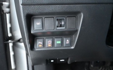 Nissan Qashqai II Crossover 1.2 DIG-T 115KM 2016 Nissan Qashqai 1.2 DIG-T N-Vision Xtronic Kamera 360 Nawigacja 1.2 Benzyna, zdjęcie 33