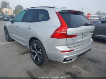 Volvo XC60 II 2023 Volvo XC 60 T8 Ultimate Dark Theme 2023 2.0l 2.0 Hybryda Plug-in 312KM, zdjęcie 2
