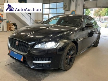 Jaguar XF II Sedan 2.0 i4D 180KM 2017