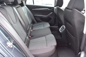 Skoda Octavia IV Kombi 2.0 TDI 150KM 2021 Skoda Octavia 2.0 TDI 150KM Style Kamera Czujniki Podgrz.fot Ambiente Navi, zdjęcie 34