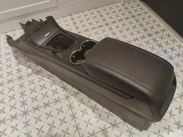 Центральный тоннель, подлокотник, подстаканник S-MAX MK2