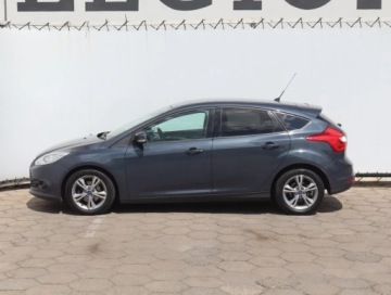 Ford Focus III Hatchback 5d 1.0 EcoBoost 100KM 2013 Ford Focus 1.0 EcoBoost, Navi, Klima, Klimatronic, zdjęcie 2