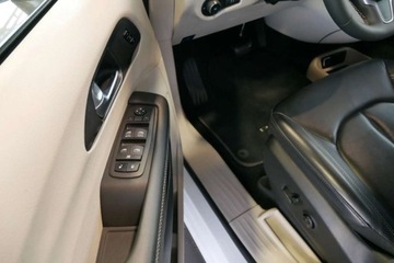 Chrysler Pacifica II 3.6 V6 291KM 2023 Chrysler Pacifica 18tys.km TouringL Polift Pentastar 3.6L V6 7os. 291KM St, zdjęcie 17