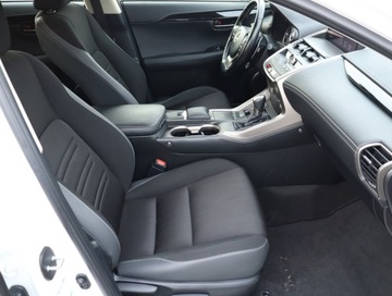 Lexus NX I SUV Facelifting 300h 197KM 2019 Lexus NX 300h, Salon Polska, Serwis ASO, 4X4, zdjęcie 8