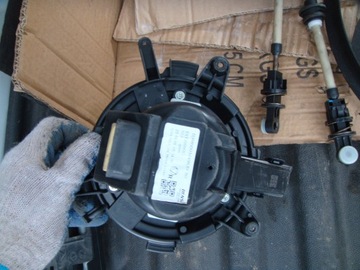 WENTYLATOR NAGRZEWNICY EJV00003 REZYSTOR BERLINGO