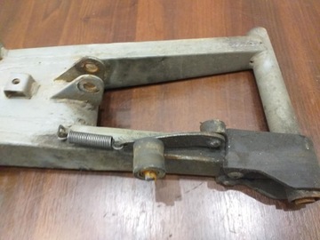 ЗАДНИЙ ПОВОРОТНЫЙ РЫЧАГ квадроцикла LONCIN 250