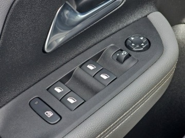 Opel Mokka II SUV 1.2 Turbo 136KM 2024 Opel Mokka SalonPL Łańcuch rozrządu Grzane fotele, zdjęcie 13