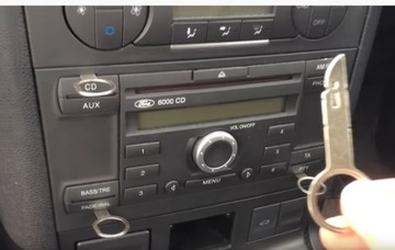 2DIN РАМА РАДИО КЛЮЧИ CUBE FORD MONDEO MK3