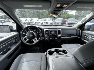  RAM 1500 Classic SLT 2021 5.7l 5.7 Benzyna 395KM, zdjęcie 12