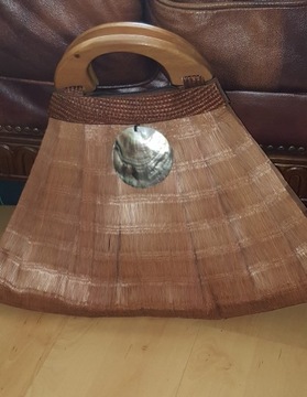 СУМКА/КОРЗИНА, УКРАШЕННАЯ ПЕРЛАМУТРОМ, КРАСИВАЯ