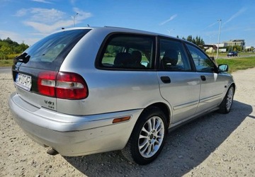 Volvo V40 I 1.9 TD 115KM 2003 Volvo V40 Volvo V40 1.9D 1.9 Diesel 115KM, zdjęcie 2