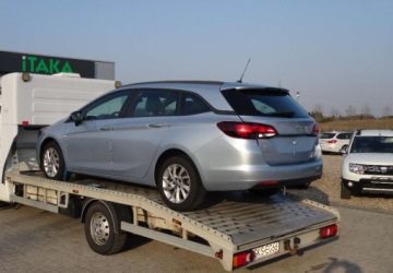 Opel Astra K Sportstourer Facelifting 1.5 Diesel 122KM 2021 Opel Astra Opel Astra 2021 1.5 Diesel 122KM, zdjęcie 1