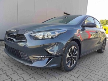 Kia Ceed III Hatchback Facelifting  1.5 T-GDI 140KM 2025 KIA Cee&#039;d 1.5 T-GDI DCT Hatchback 140KM 2025
