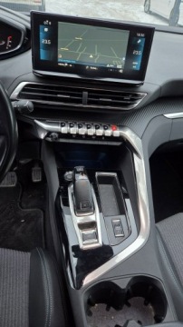 Peugeot 5008 II Crossover Facelifting 1.5 BlueHDi 130KM 2022 Peugeot 5008 1.5 BlueHDi 130KM VAT 23% ALLURE, zdjęcie 31