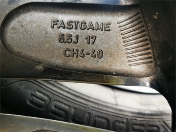 RENAULT CAPTUR И КОЛЕСА ДИСКИ 17 ДЮЙМОВ 4x100 ET40